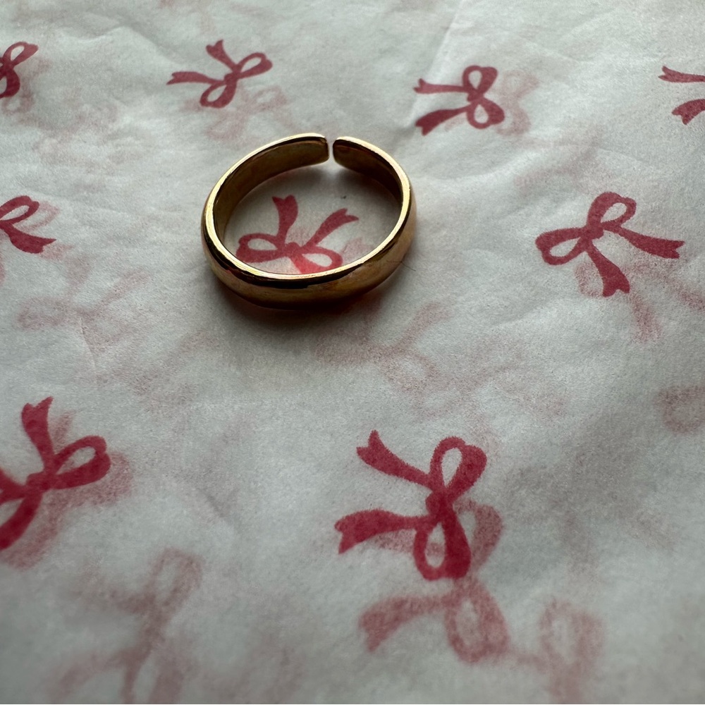 Gold-Tone Women's Ring -promo